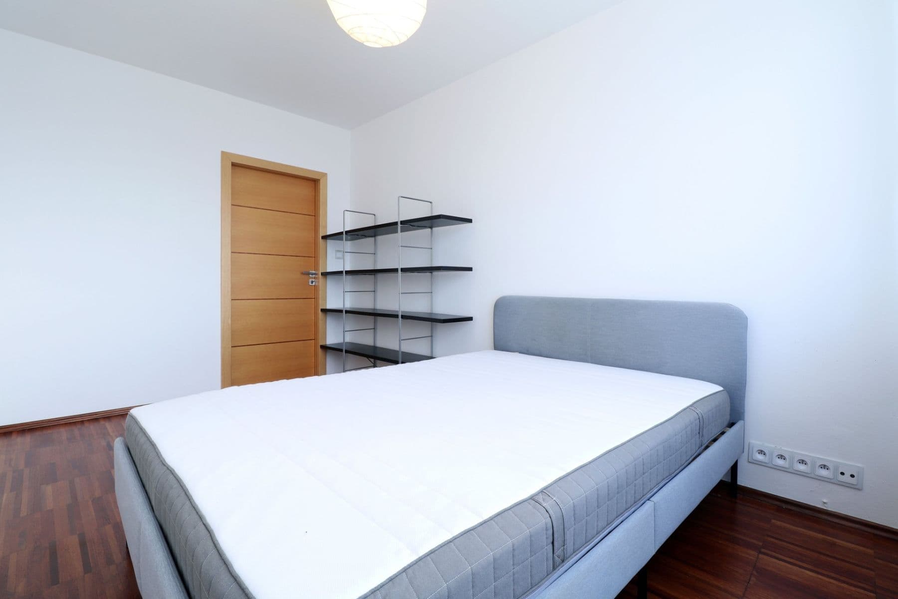 Prenájom bytu 2-izbový 45 m², Za dvorem, Praha, Praha Prenájom bytu 2-izbový 45 m², Za dvorem, Praha, Praha