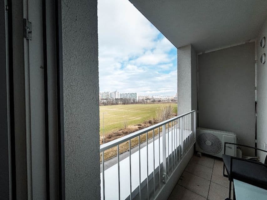 Prenájom bytu 2-izbový 43 m², Labutia, Petržalka, Bratislavský kraj Prenájom bytu 2-izbový 43 m², Labutia, Petržalka, Bratislavský kraj