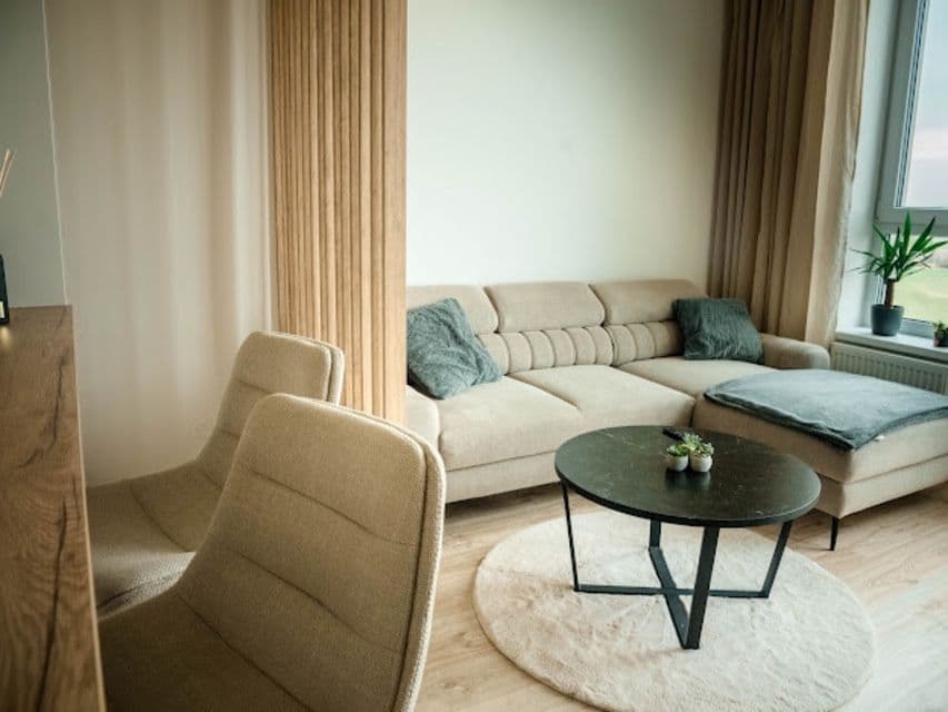 Prenájom bytu 2-izbový 43 m², Labutia, Petržalka, Bratislavský kraj Prenájom bytu 2-izbový 43 m², Labutia, Petržalka, Bratislavský kraj