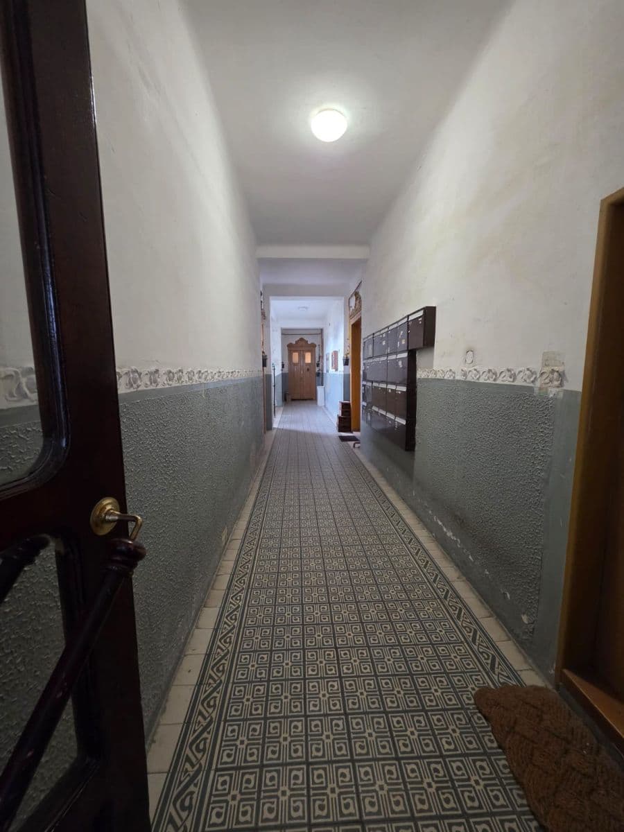 Prenájom bytu 3-izbový 100 m², Bratislava - mestská časť Staré Mesto, Bratislavský kraj Prenájom bytu 3-izbový 100 m², Bratislava - mestská časť Staré Mesto, Bratislavský kraj