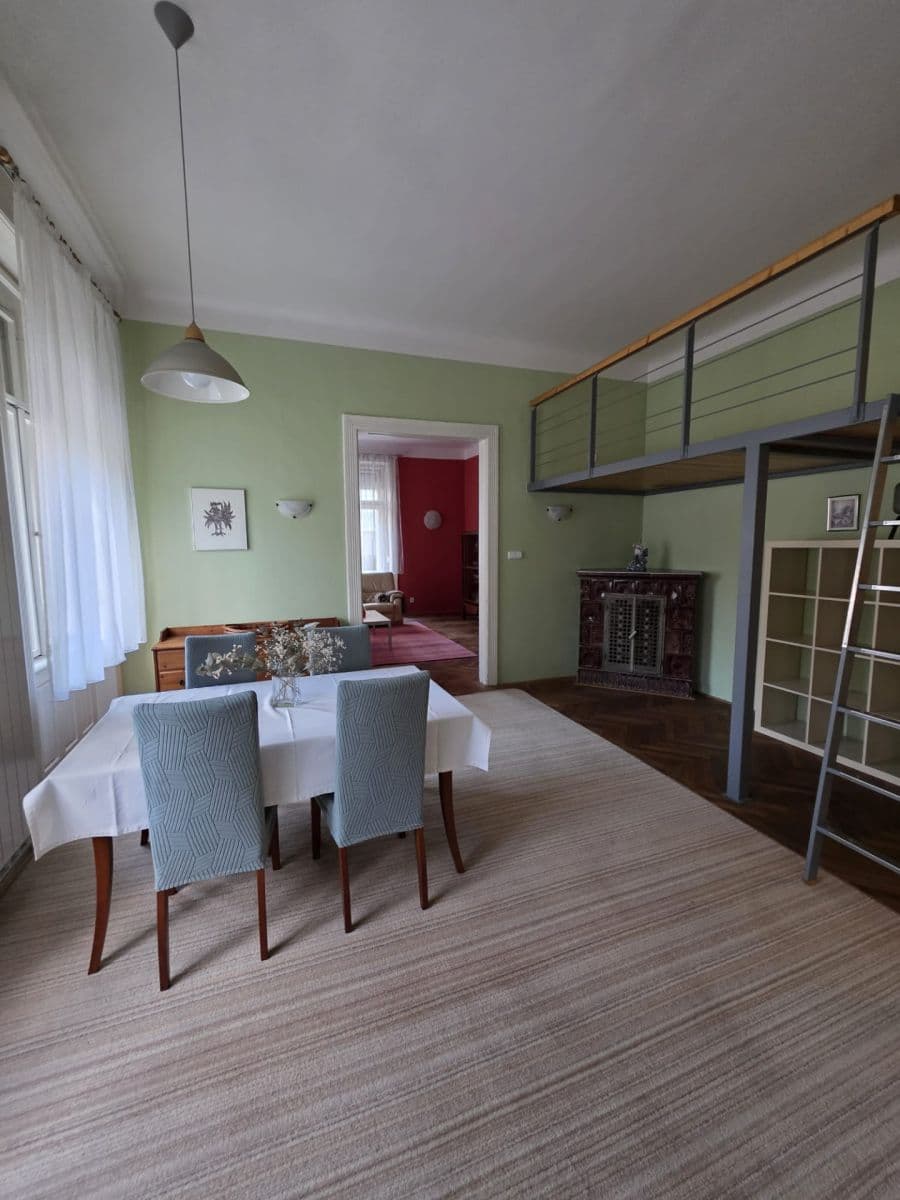 Prenájom bytu 3-izbový 100 m², Bratislava - mestská časť Staré Mesto, Bratislavský kraj Prenájom bytu 3-izbový 100 m², Bratislava - mestská časť Staré Mesto, Bratislavský kraj