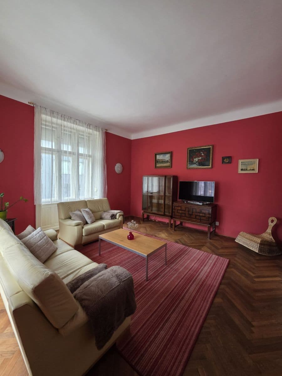 Prenájom bytu 3-izbový 100 m², Bratislava - mestská časť Staré Mesto, Bratislavský kraj Prenájom bytu 3-izbový 100 m², Bratislava - mestská časť Staré Mesto, Bratislavský kraj