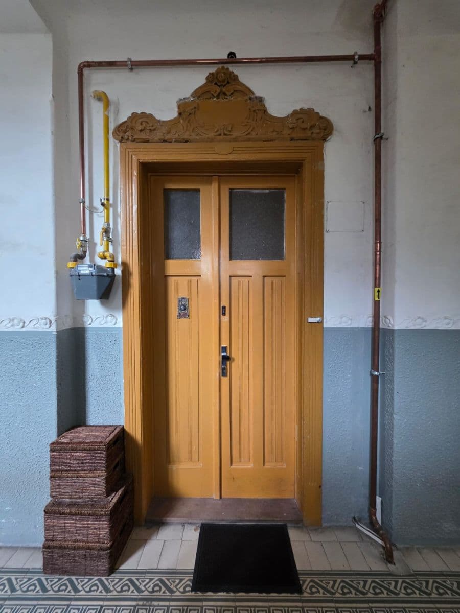 Prenájom bytu 3-izbový 100 m², Bratislava - mestská časť Staré Mesto, Bratislavský kraj Prenájom bytu 3-izbový 100 m², Bratislava - mestská časť Staré Mesto, Bratislavský kraj