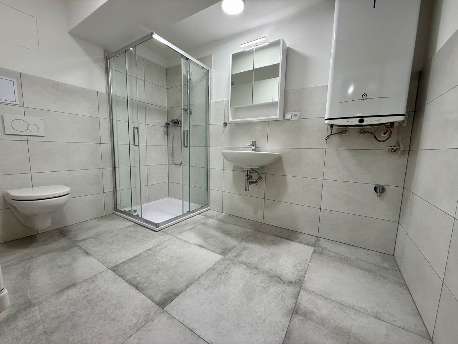 Prenájom bytu 2-izbový 63 m², Mochovská, Praha, Praha Prenájom bytu 2-izbový 63 m², Mochovská, Praha, Praha