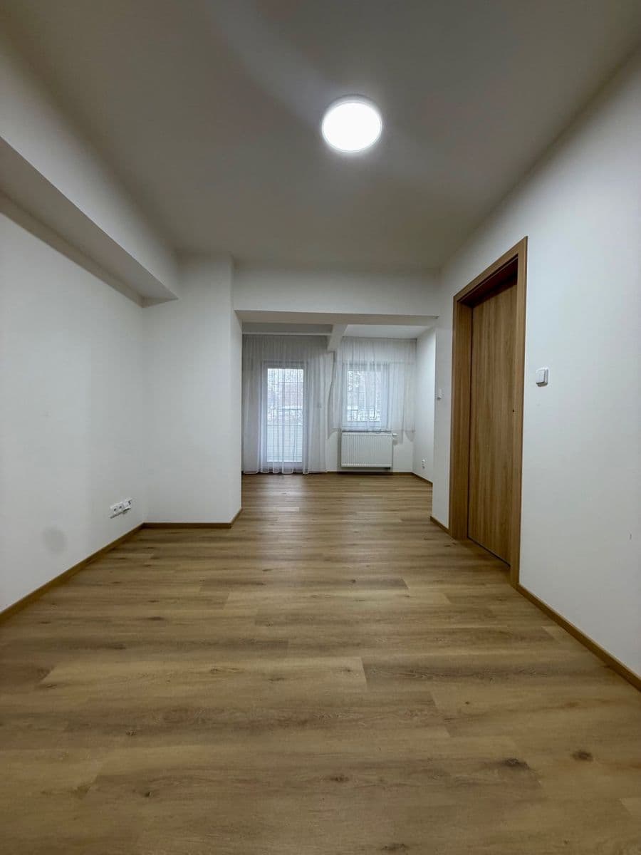 Prenájom bytu 2-izbový 63 m², Mochovská, Praha, Praha Prenájom bytu 2-izbový 63 m², Mochovská, Praha, Praha