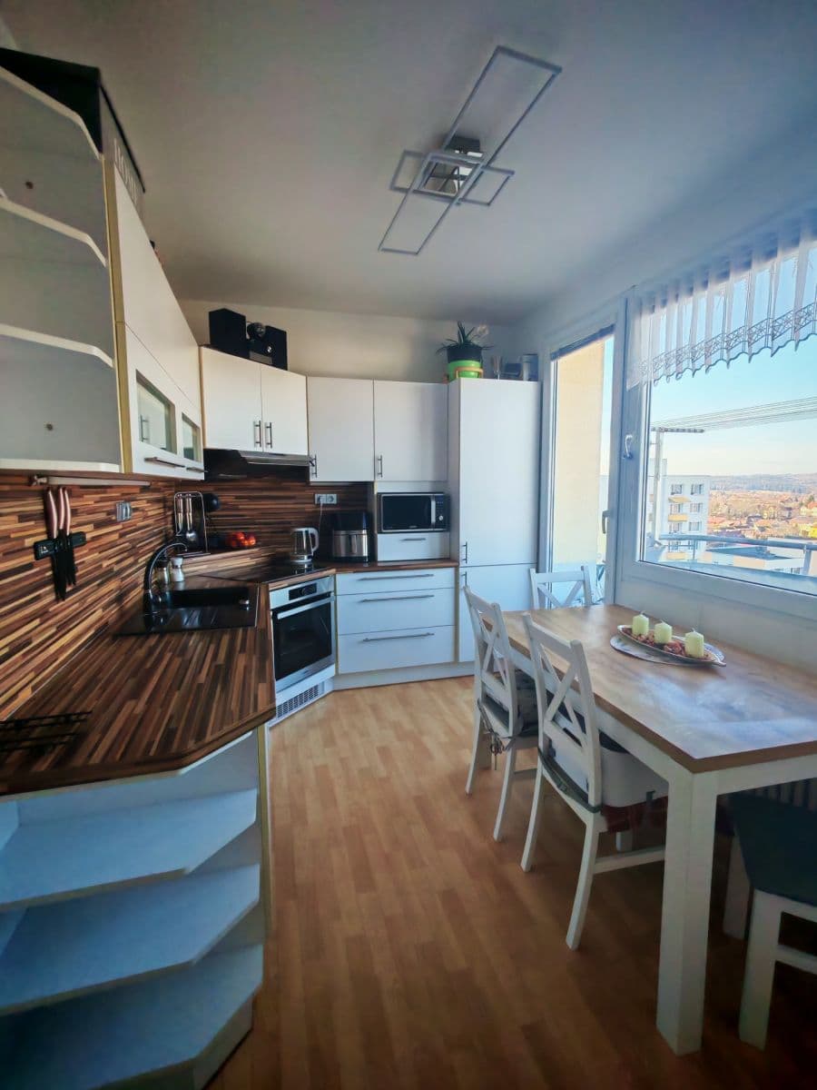 Predaj bytu 3-izbový 63 m², J. A. Komenského, Milevsko, Jihočeský kraj Predaj bytu 3-izbový 63 m², J. A. Komenského, Milevsko, Jihočeský kraj