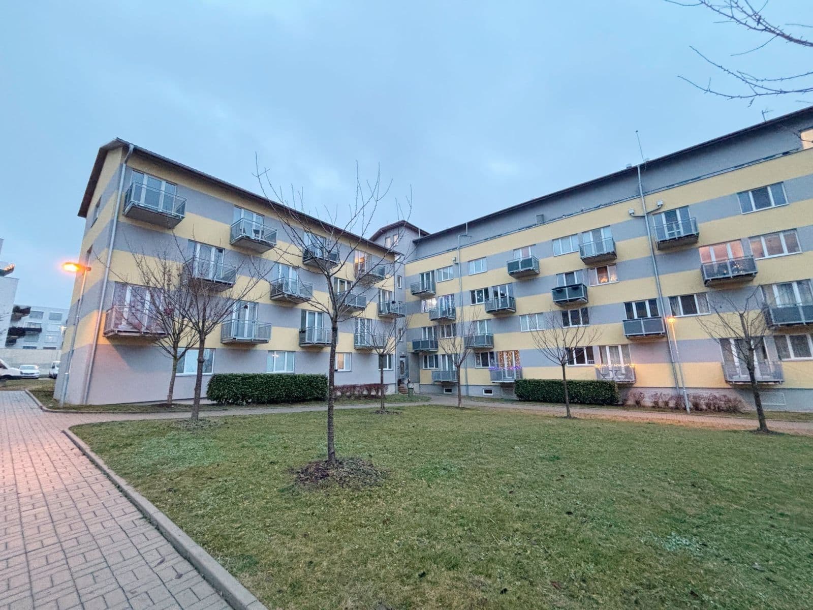 Prenájom bytu 2-izbový 55 m², Jaroslava Holečka, Kladno, Středočeský kraj Prenájom bytu 2-izbový 55 m², Jaroslava Holečka, Kladno, Středočeský kraj