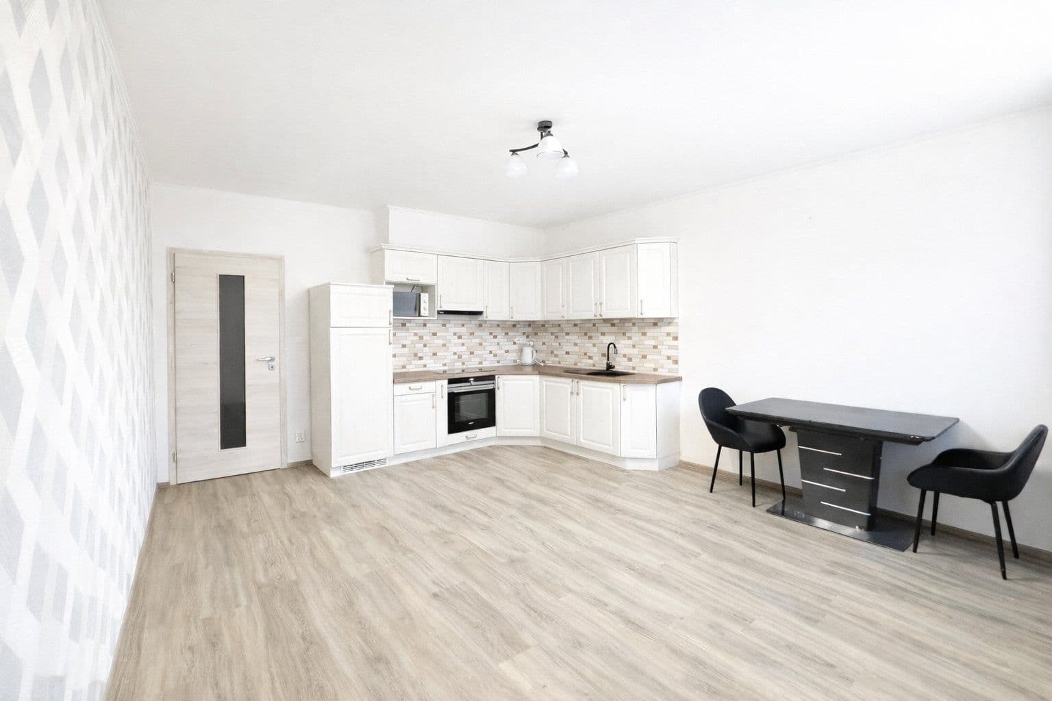 Prenájom bytu 2-izbový 55 m², Jaroslava Holečka, Kladno, Středočeský kraj Prenájom bytu 2-izbový 55 m², Jaroslava Holečka, Kladno, Středočeský kraj