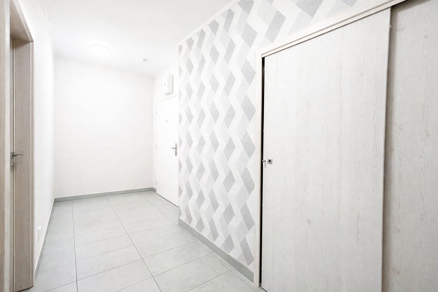 Prenájom bytu 2-izbový 55 m², Jaroslava Holečka, Kladno, Středočeský kraj Prenájom bytu 2-izbový 55 m², Jaroslava Holečka, Kladno, Středočeský kraj