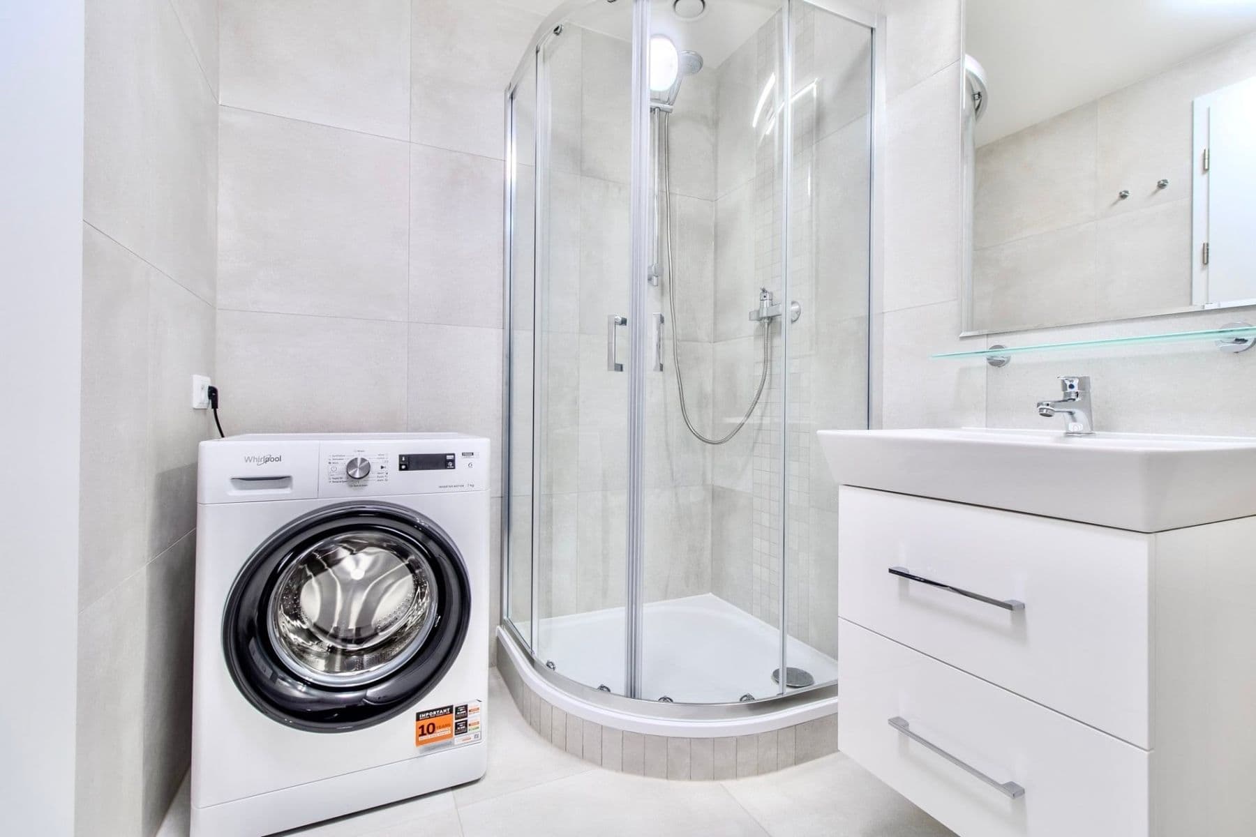 Prenájom bytu 1-izbový 32 m², Poděbradská, Praha, Praha Prenájom bytu 1-izbový 32 m², Poděbradská, Praha, Praha