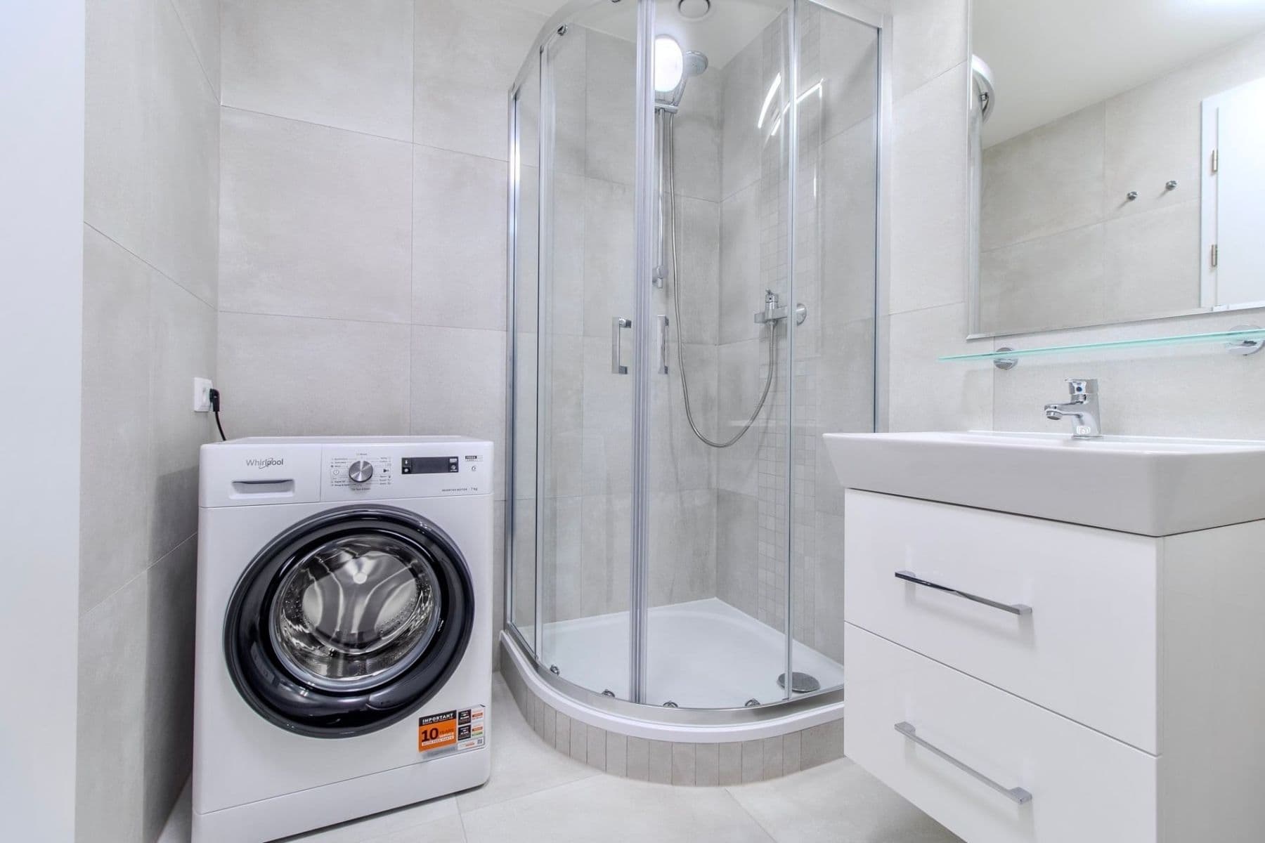 Prenájom bytu 1-izbový 32 m², Poděbradská, Praha, Praha Prenájom bytu 1-izbový 32 m², Poděbradská, Praha, Praha