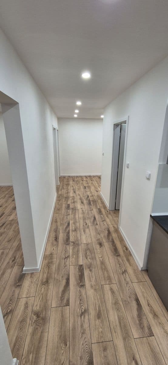 Predaj bytu 2-izbový 62 m², Zahradní, Chomutov, Ústecký kraj Predaj bytu 2-izbový 62 m², Zahradní, Chomutov, Ústecký kraj