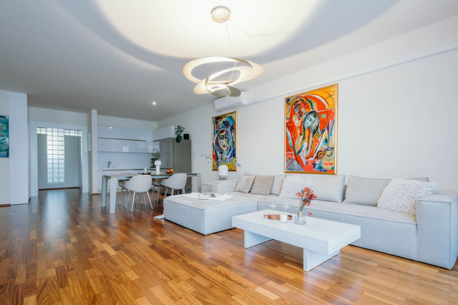 Predaj bytu 2-izbový 125 m², K Železnej studienke, Bratislava - mestská časť Staré Mesto, Bratislavský kraj Predaj bytu 2-izbový 125 m², K Železnej studienke, Bratislava - mestská časť Staré Mesto, Bratislavský kraj