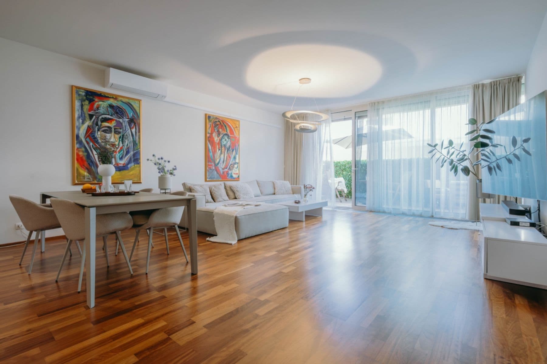 Predaj bytu 2-izbový 125 m², K Železnej studienke, Bratislava - mestská časť Staré Mesto, Bratislavský kraj Predaj bytu 2-izbový 125 m², K Železnej studienke, Bratislava - mestská časť Staré Mesto, Bratislavský kraj