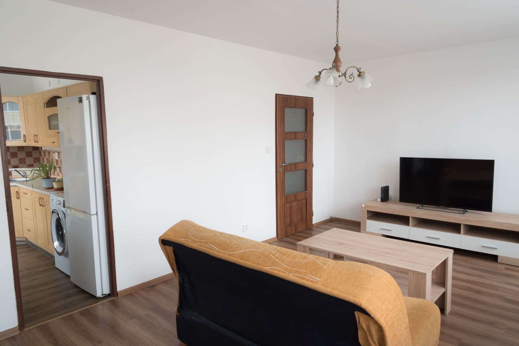 Prenájom bytu 3-izbový 68 m², Tisovecká, Kolín, Středočeský kraj Prenájom bytu 3-izbový 68 m², Tisovecká, Kolín, Středočeský kraj