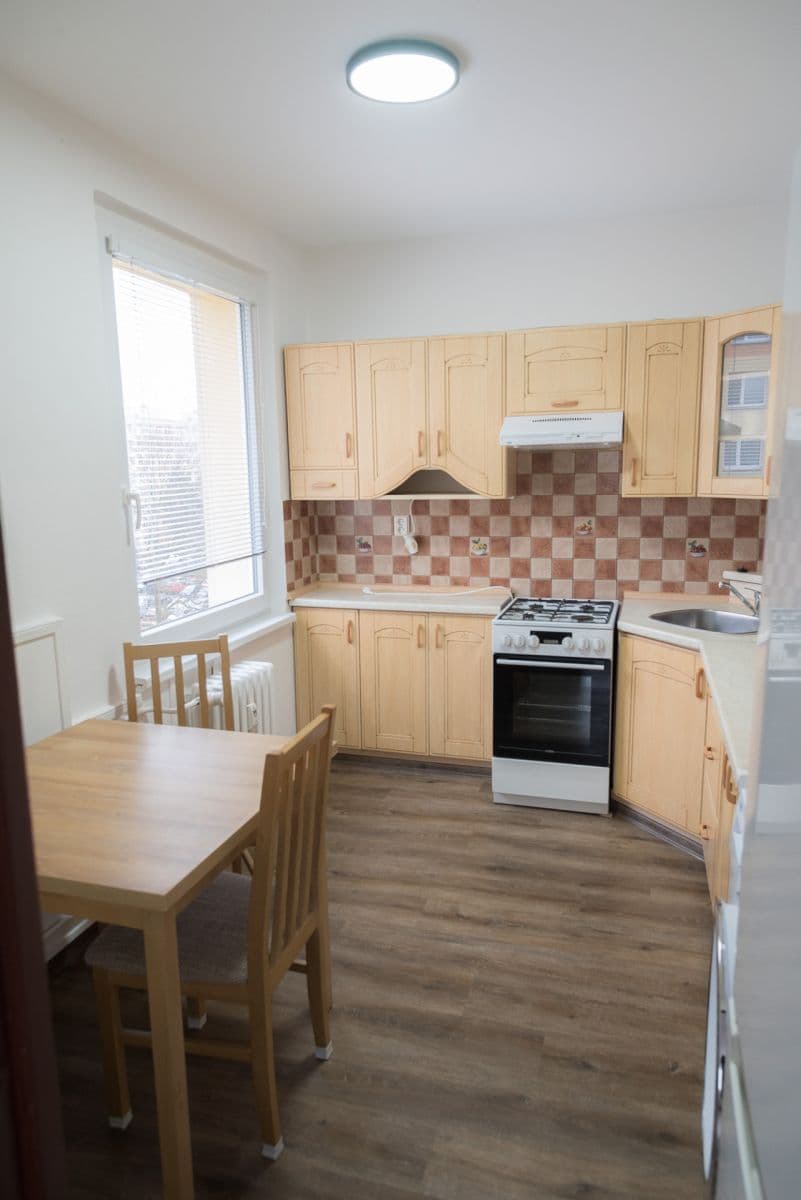 Prenájom bytu 3-izbový 68 m², Tisovecká, Kolín, Středočeský kraj Prenájom bytu 3-izbový 68 m², Tisovecká, Kolín, Středočeský kraj