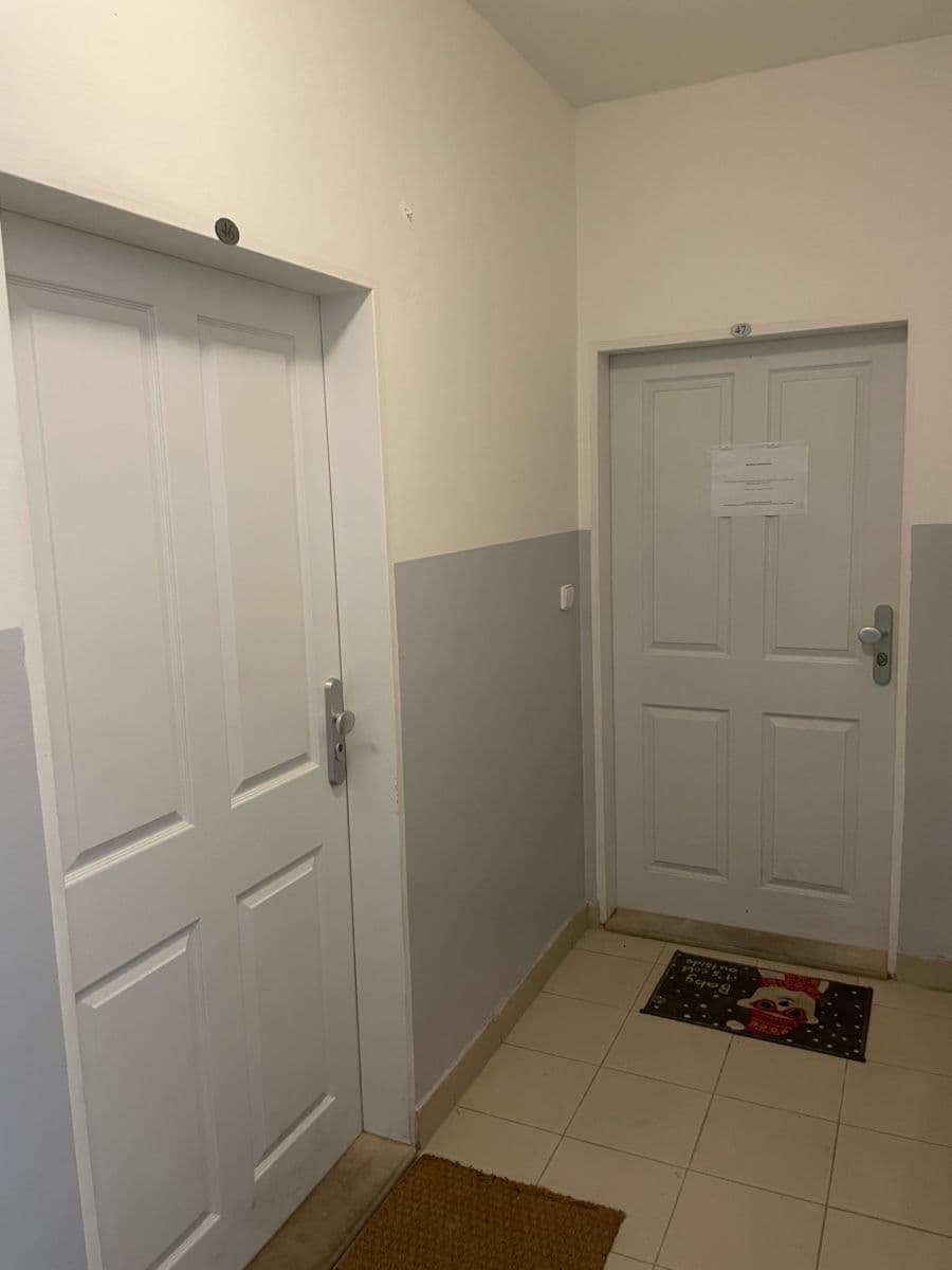 Prenájom bytu 1-izbový 57 m², Biskupcova, Praha, Praha Prenájom bytu 1-izbový 57 m², Biskupcova, Praha, Praha