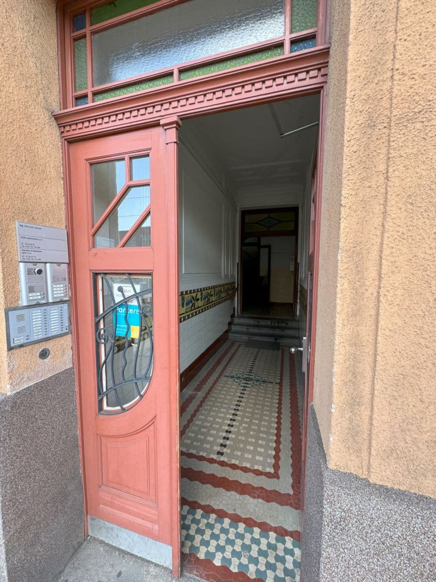 Prenájom bytu 2-izbový 56 m², Nádražní, Praha, Praha Prenájom bytu 2-izbový 56 m², Nádražní, Praha, Praha