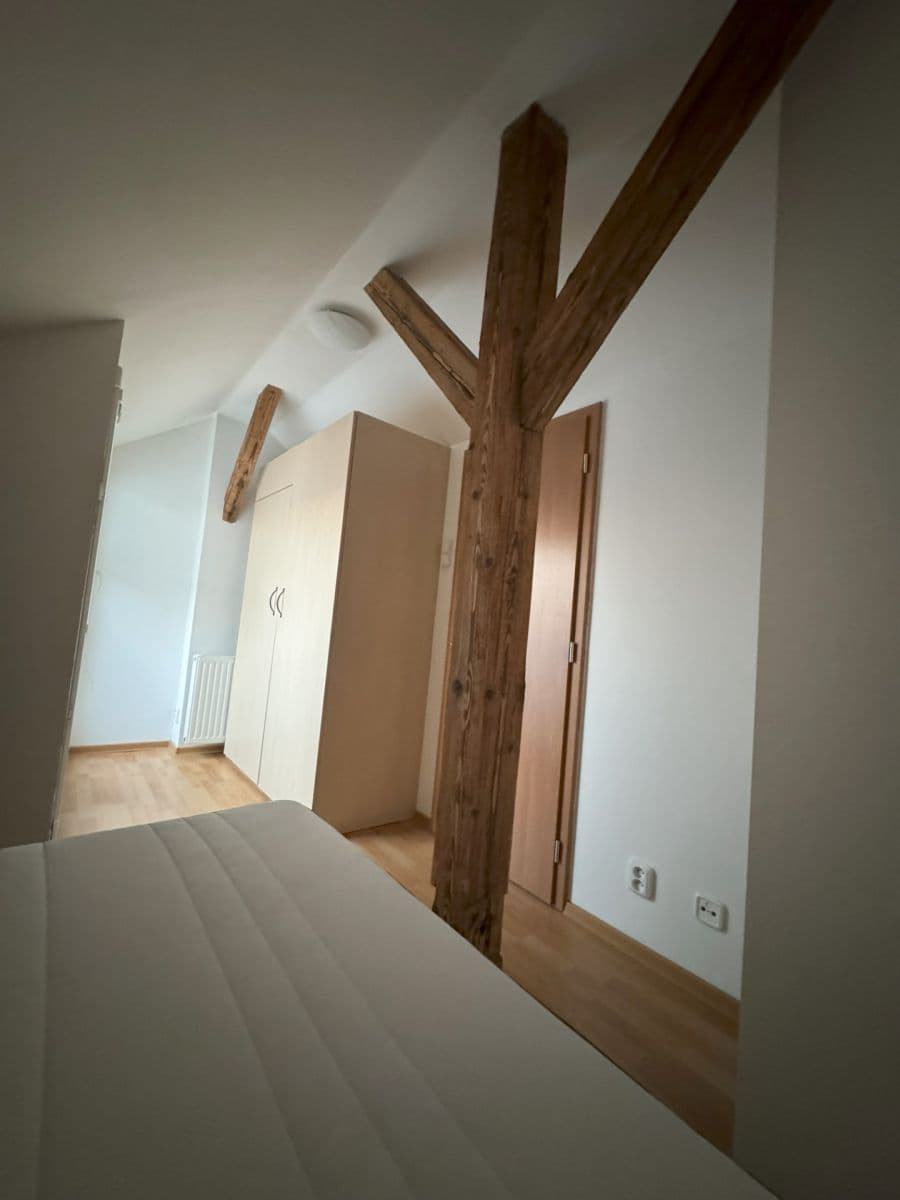 Prenájom bytu 2-izbový 56 m², Nádražní, Praha, Praha Prenájom bytu 2-izbový 56 m², Nádražní, Praha, Praha