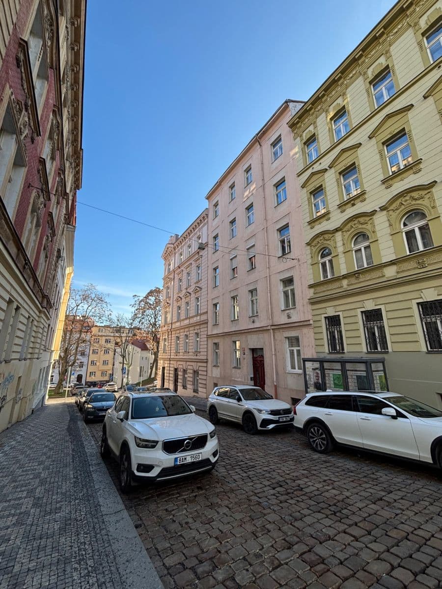 Predaj bytu 2-izbový 57 m², Černomořská, Praha, Praha Predaj bytu 2-izbový 57 m², Černomořská, Praha, Praha