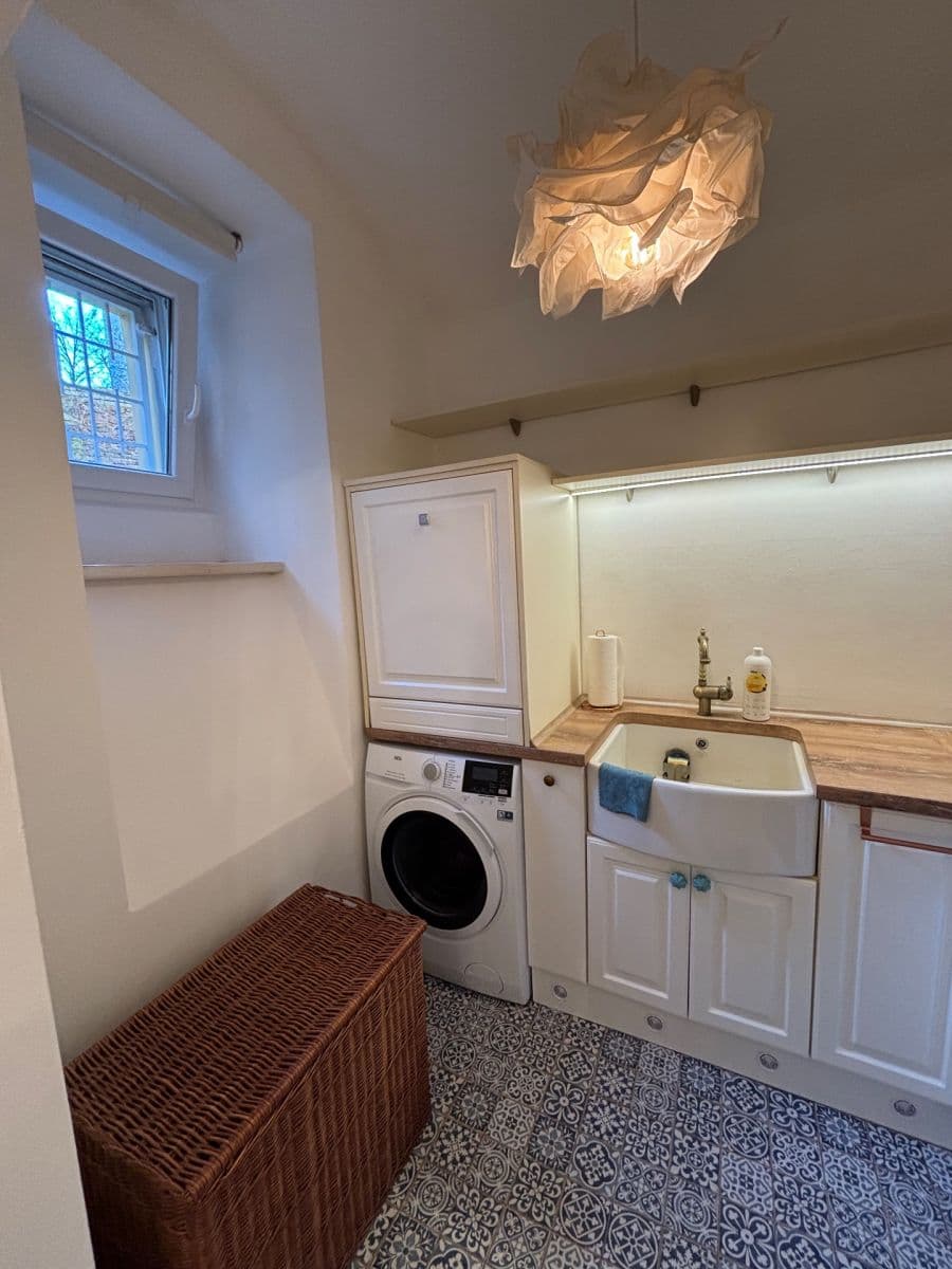 Predaj bytu 2-izbový 57 m², Černomořská, Praha, Praha Predaj bytu 2-izbový 57 m², Černomořská, Praha, Praha