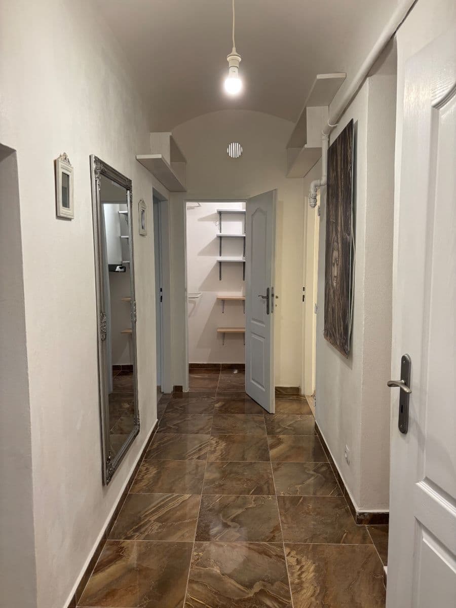 Predaj bytu 2-izbový 57 m², Černomořská, Praha, Praha Predaj bytu 2-izbový 57 m², Černomořská, Praha, Praha