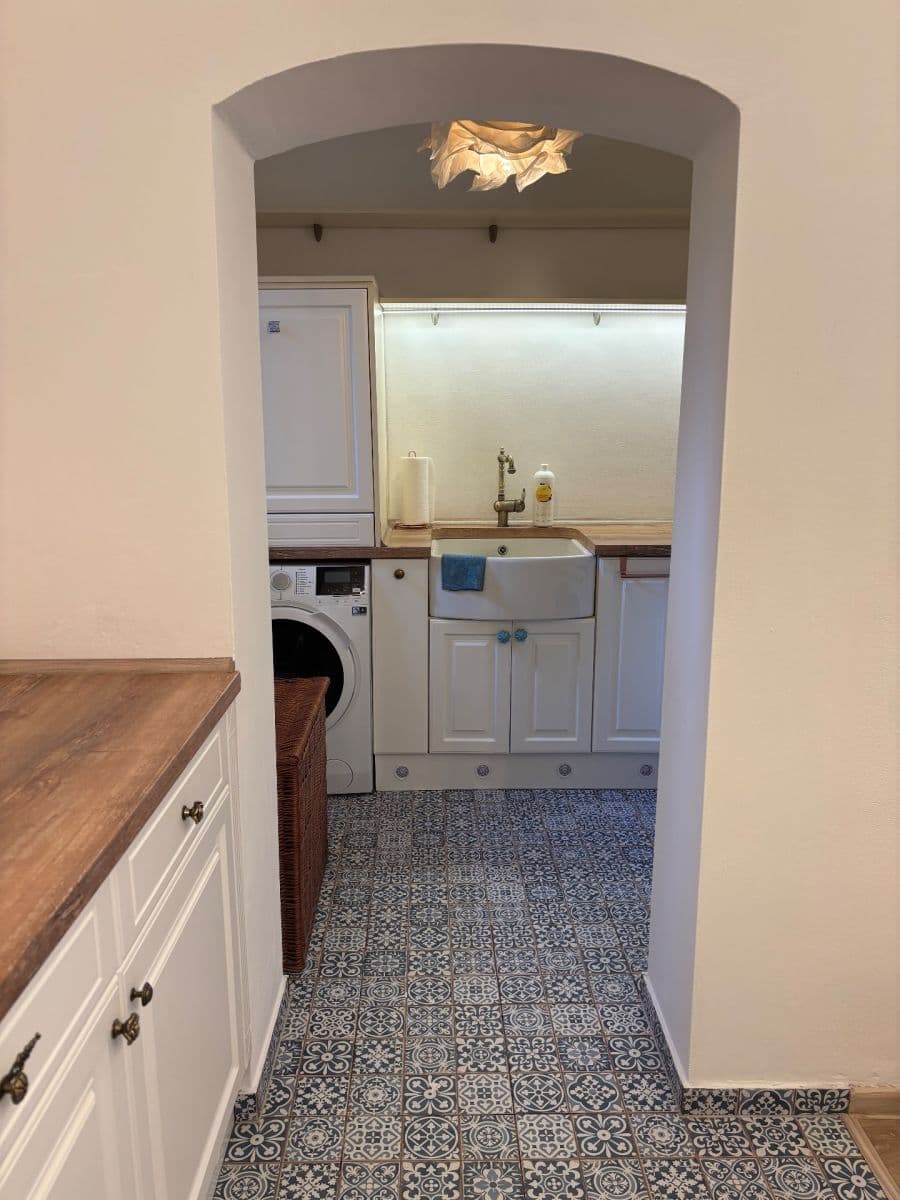 Predaj bytu 2-izbový 57 m², Černomořská, Praha, Praha Predaj bytu 2-izbový 57 m², Černomořská, Praha, Praha