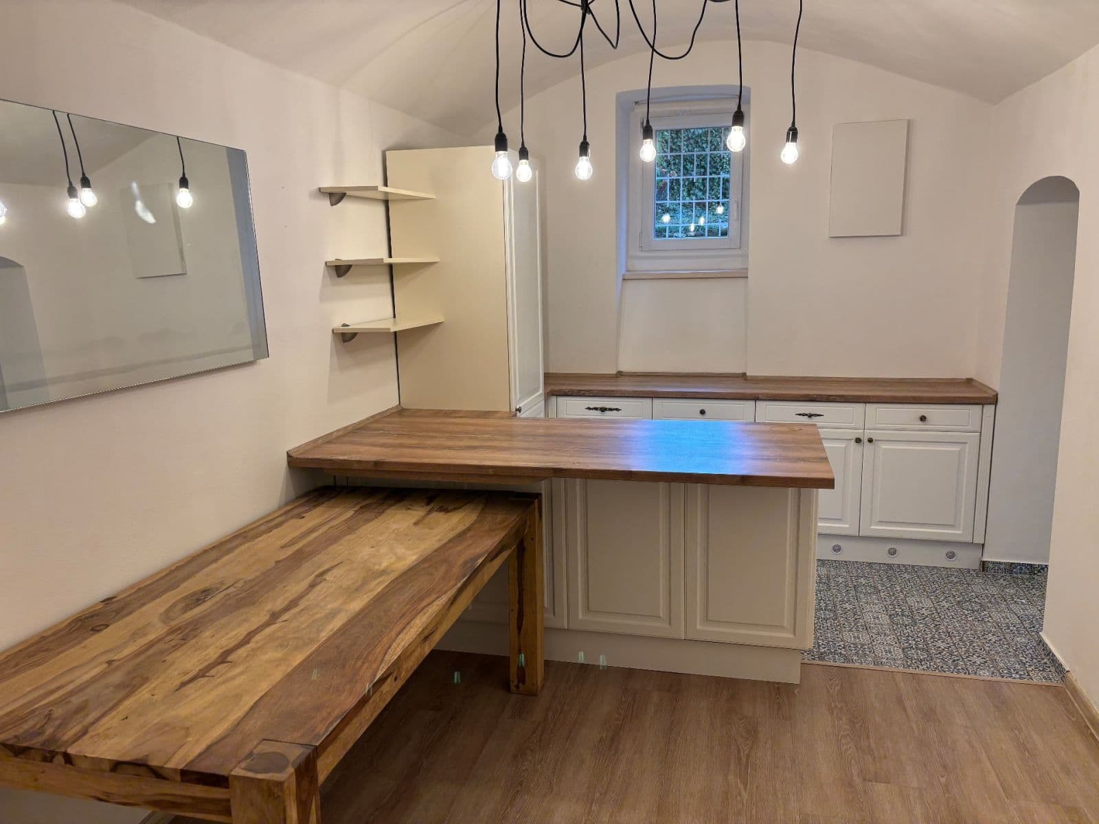 Predaj bytu 2-izbový 57 m², Černomořská, Praha, Praha Predaj bytu 2-izbový 57 m², Černomořská, Praha, Praha