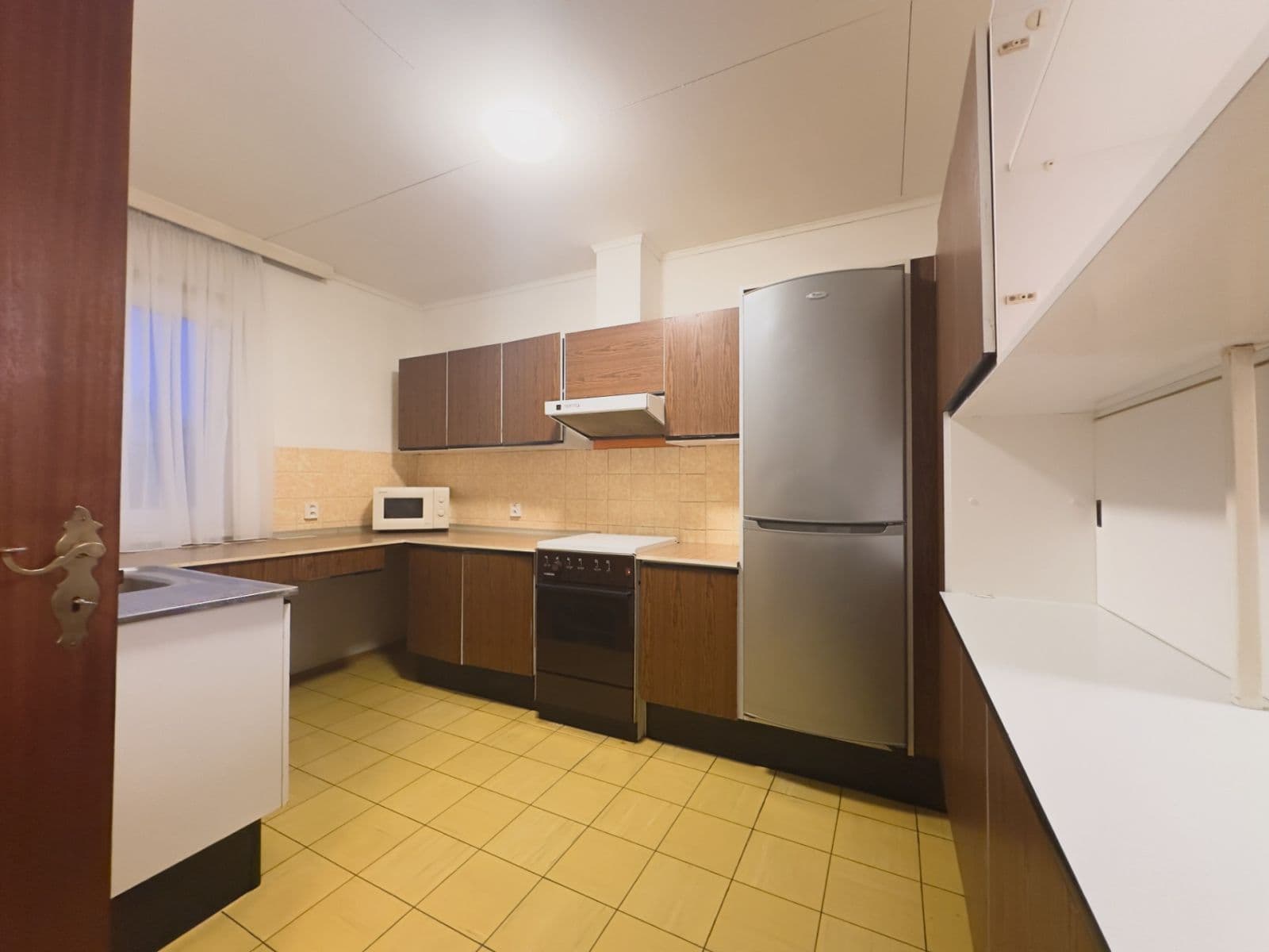 Prenájom bytu 4-izbový 100 m², Písčitá, Praha, Praha Prenájom bytu 4-izbový 100 m², Písčitá, Praha, Praha