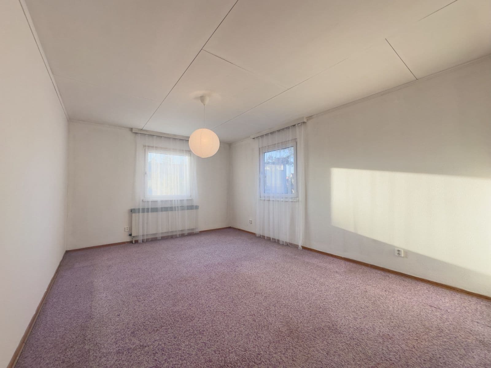 Prenájom bytu 4-izbový 100 m², Písčitá, Praha, Praha Prenájom bytu 4-izbový 100 m², Písčitá, Praha, Praha