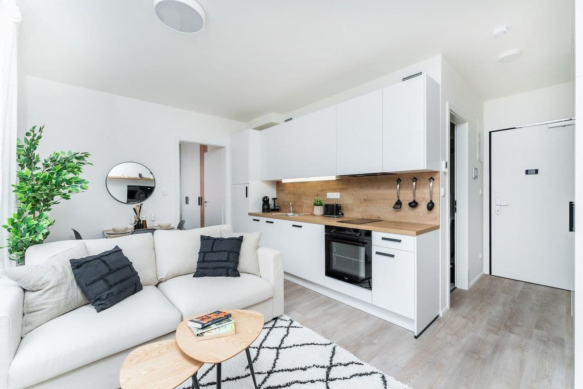 Prenájom bytu 35 m², Plzeňská, Praha, Praha Prenájom bytu 35 m², Plzeňská, Praha, Praha