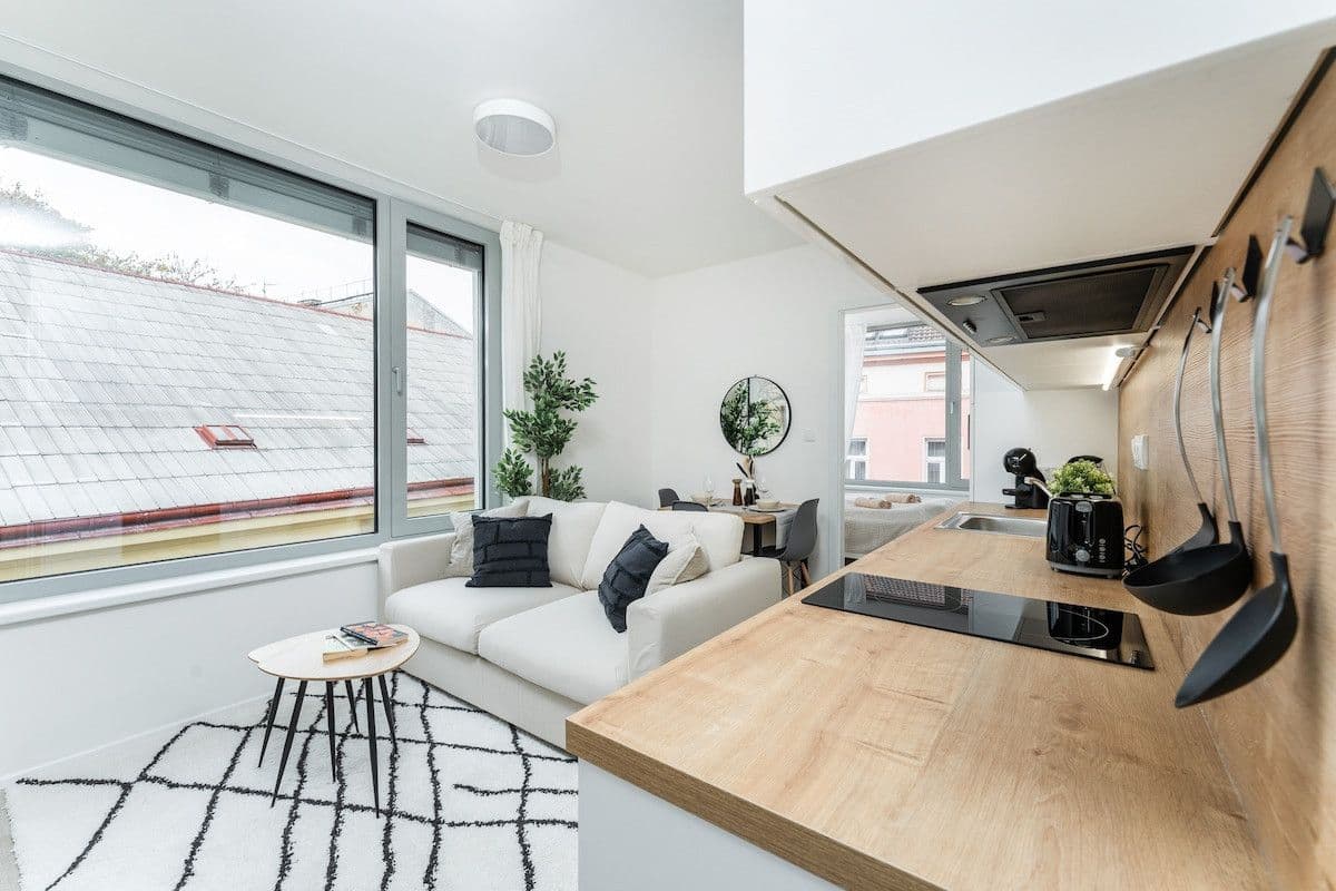 Prenájom bytu 35 m², Plzeňská, Praha, Praha Prenájom bytu 35 m², Plzeňská, Praha, Praha