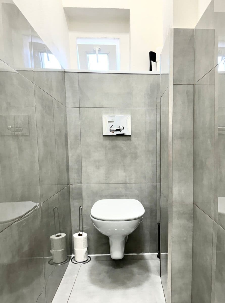 Prenájom bytu 70 m², Dvacátého Osmého Pluku, Praha, Praha Prenájom bytu 70 m², Dvacátého Osmého Pluku, Praha, Praha