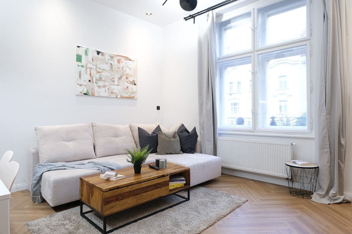 Prenájom bytu 60 m², Moskevská, Praha, Praha Prenájom bytu 60 m², Moskevská, Praha, Praha