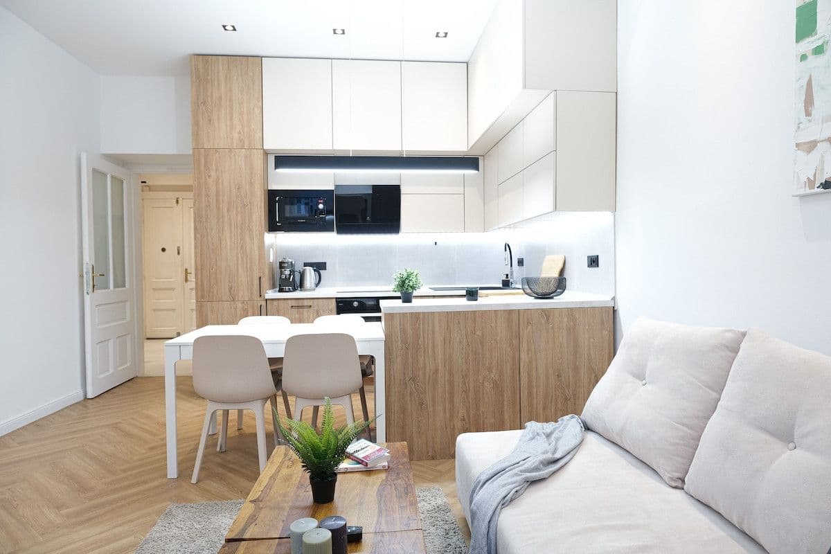 Prenájom bytu 60 m², Moskevská, Praha, Praha Prenájom bytu 60 m², Moskevská, Praha, Praha