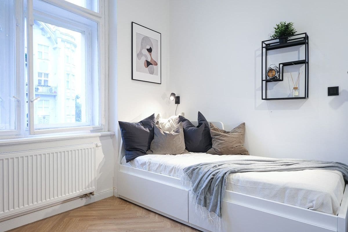 Prenájom bytu 60 m², Moskevská, Praha, Praha Prenájom bytu 60 m², Moskevská, Praha, Praha