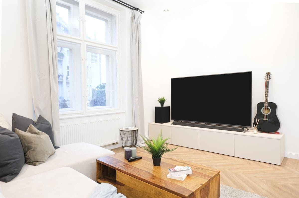 Prenájom bytu 60 m², Moskevská, Praha, Praha Prenájom bytu 60 m², Moskevská, Praha, Praha
