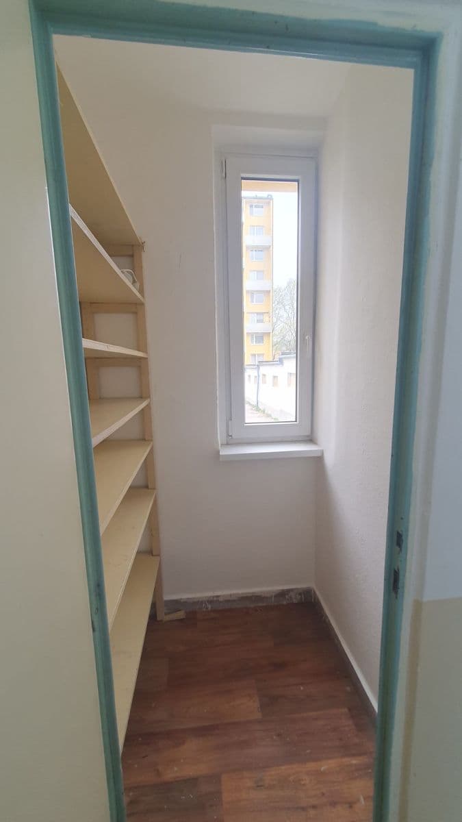 Prenájom bytu 1-izbový 37 m², Absolonova, Brno, Jihomoravský kraj Prenájom bytu 1-izbový 37 m², Absolonova, Brno, Jihomoravský kraj