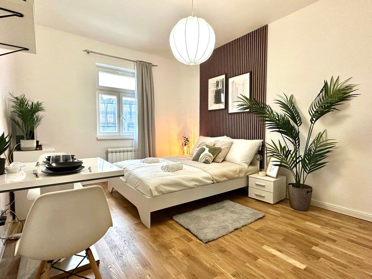 Prenájom bytu 30 m², Washingtonova, Praha, Praha Prenájom bytu 30 m², Washingtonova, Praha, Praha