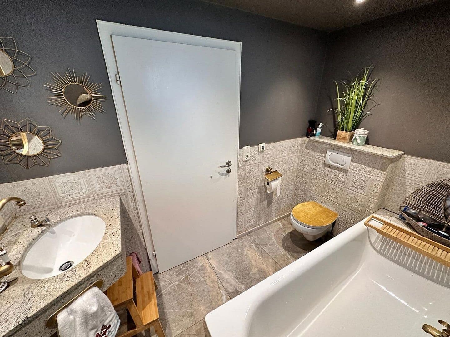 Predaj domu 176 m², pozemek 740 m², Kirchgasse, 4, Freisbach, Porýnie-Falcko Predaj domu 176 m², pozemek 740 m², Kirchgasse, 4, Freisbach, Porýnie-Falcko