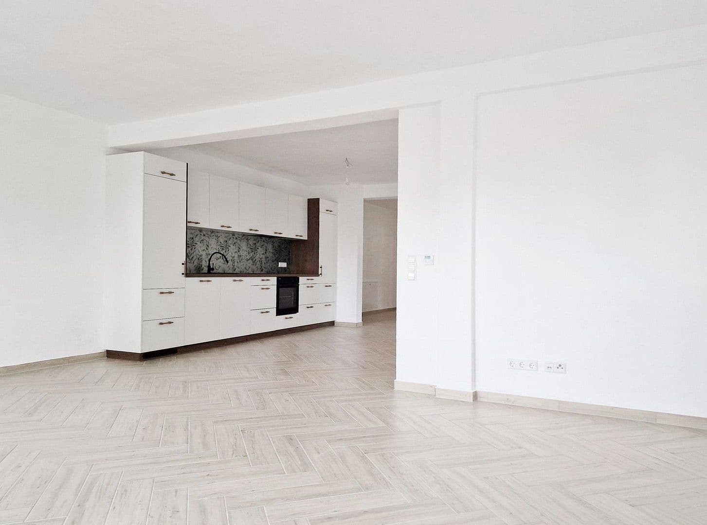 Prenájom kancelárie 128 m², Am Küsterberg 6A, Wolfsburg Ehmen, Dolné Sasko Prenájom kancelárie 128 m², Am Küsterberg 6A, Wolfsburg Ehmen, Dolné Sasko