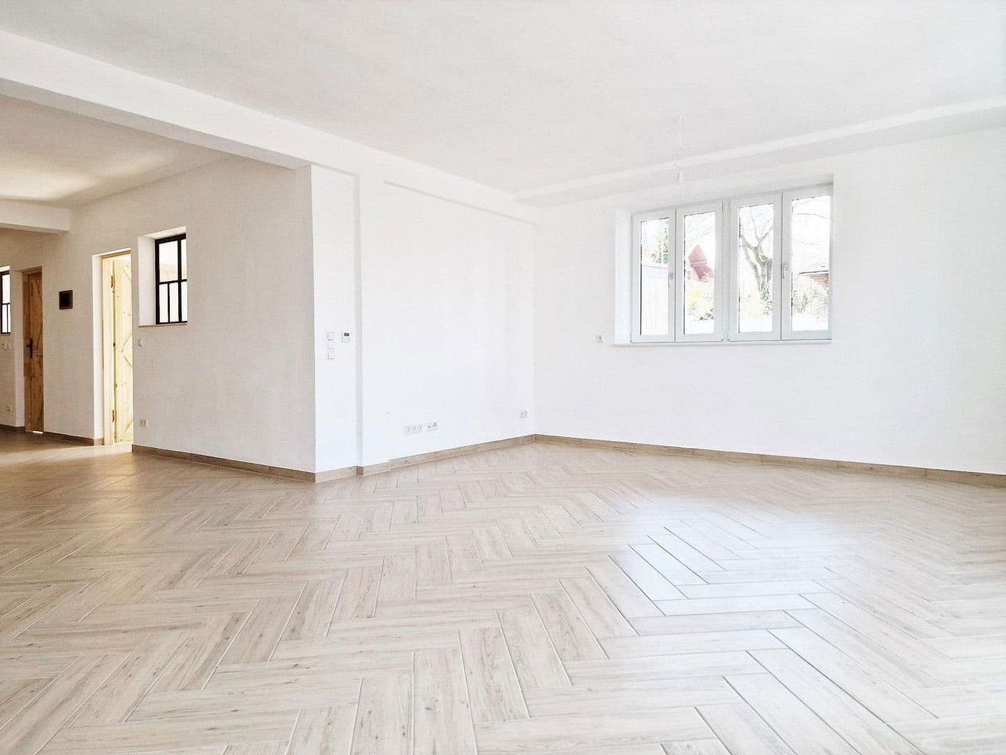 Prenájom kancelárie 128 m², Am Küsterberg 6A, Wolfsburg Ehmen, Dolné Sasko Prenájom kancelárie 128 m², Am Küsterberg 6A, Wolfsburg Ehmen, Dolné Sasko
