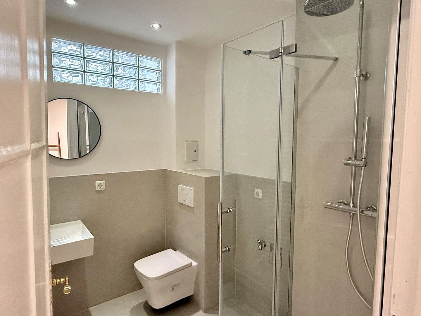 Predaj bytu 1-izbový 27 m², Berlin, Berlín Predaj bytu 1-izbový 27 m², Berlin, Berlín