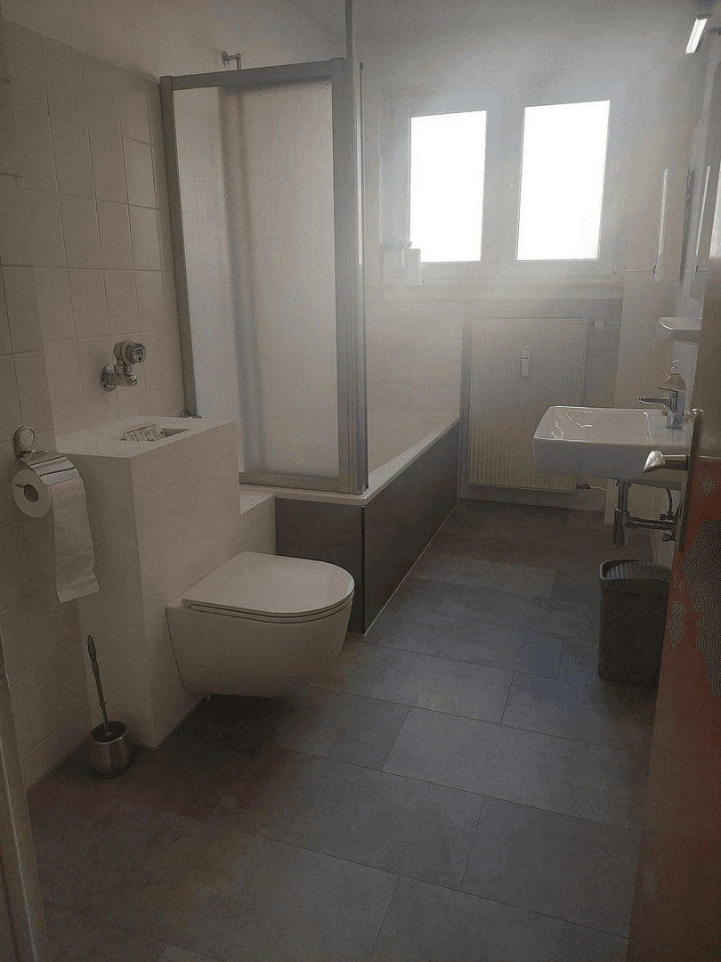 Prenájom bytu 2-izbový 66 m², Leverkusen, Severné Porýnie - Westfálsko Prenájom bytu 2-izbový 66 m², Leverkusen, Severné Porýnie - Westfálsko