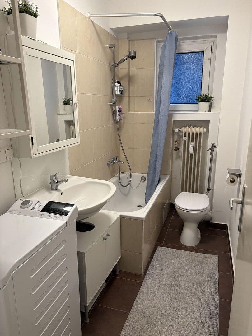 Prenájom bytu 3-izbový 68 m², Lothringer STraße 45, Köln, Severné Porýnie - Westfálsko Prenájom bytu 3-izbový 68 m², Lothringer STraße 45, Köln, Severné Porýnie - Westfálsko