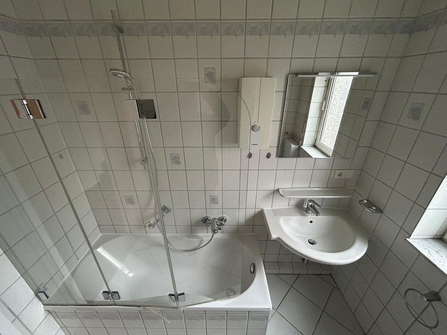 Prenájom bytu 4-izbový 105 m², Brakerstr. 17, Bielefeld, Severné Porýnie - Westfálsko Prenájom bytu 4-izbový 105 m², Brakerstr. 17, Bielefeld, Severné Porýnie - Westfálsko