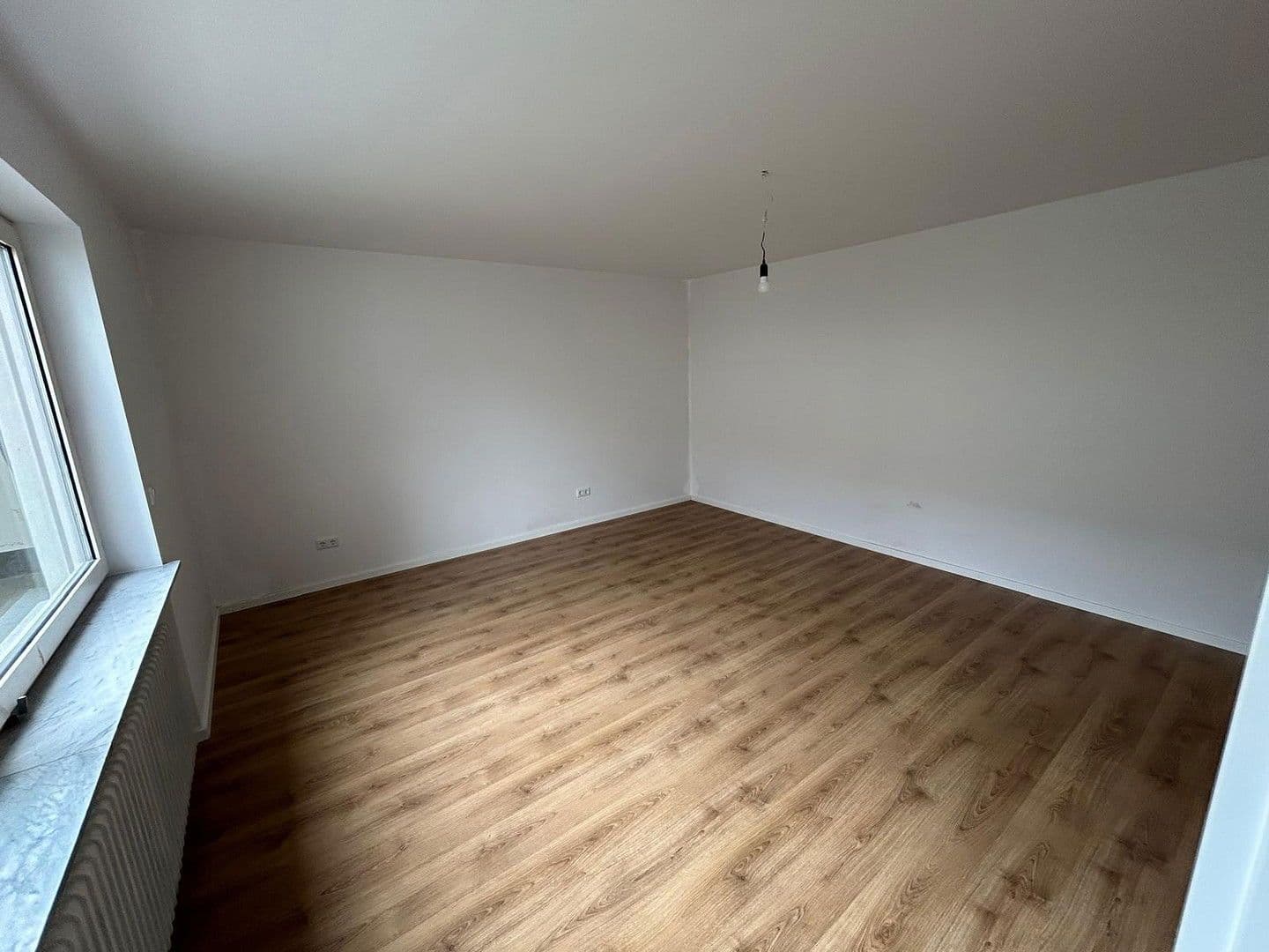Prenájom bytu 4-izbový 105 m², Brakerstr. 17, Bielefeld, Severné Porýnie - Westfálsko Prenájom bytu 4-izbový 105 m², Brakerstr. 17, Bielefeld, Severné Porýnie - Westfálsko