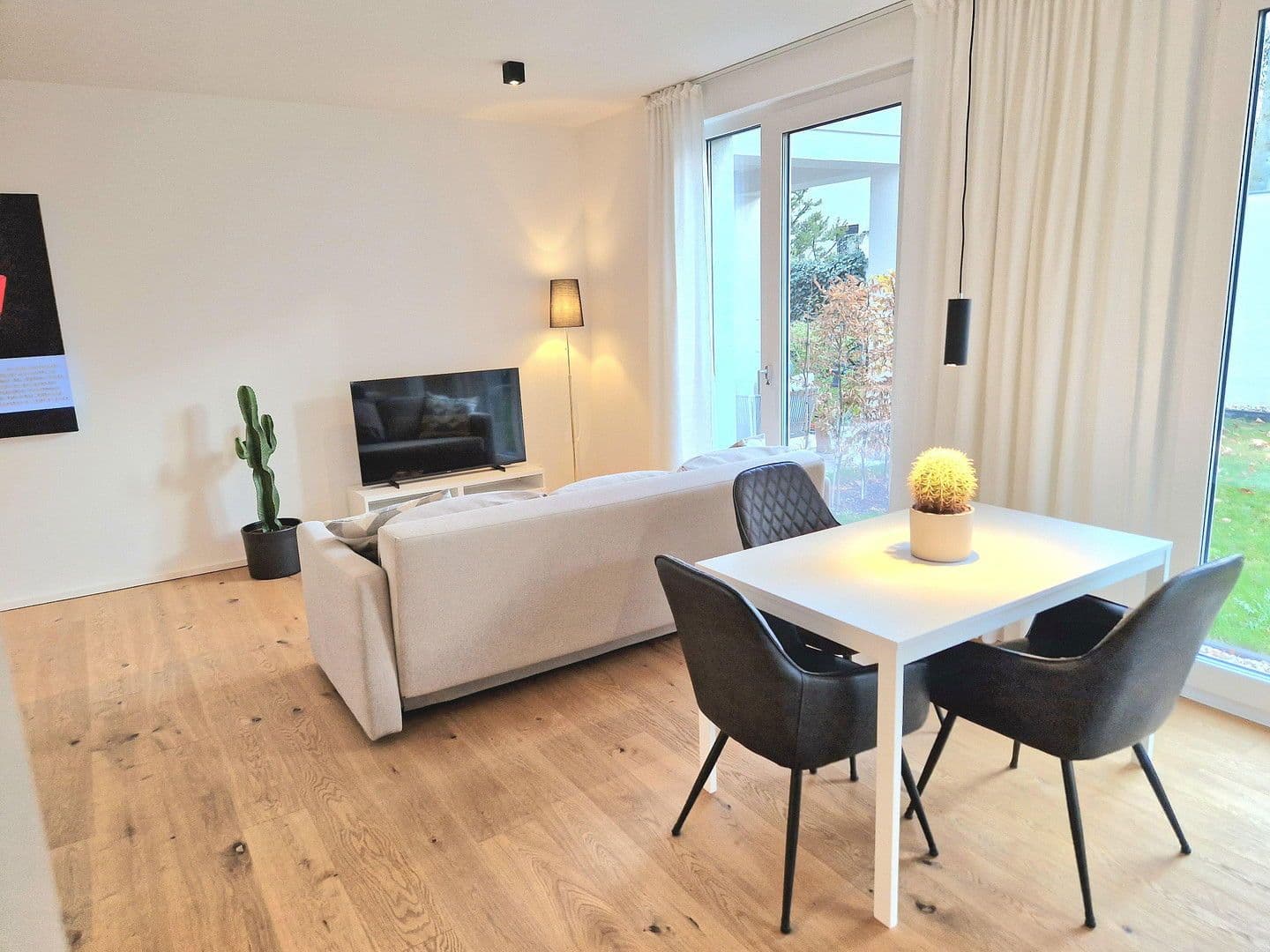 Prenájom bytu 2-izbový 56 m², Kurfürstenstr. 12, Berlin, Berlín Prenájom bytu 2-izbový 56 m², Kurfürstenstr. 12, Berlin, Berlín