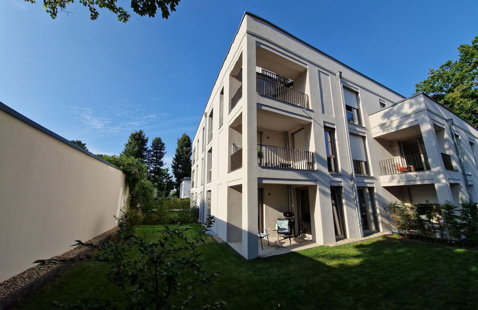 Prenájom bytu 2-izbový 56 m², Kurfürstenstr. 12, Berlin, Berlín Prenájom bytu 2-izbový 56 m², Kurfürstenstr. 12, Berlin, Berlín