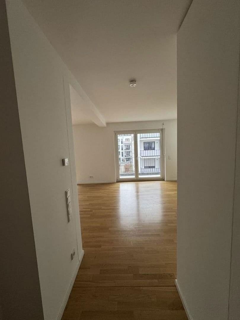 Prenájom bytu 1-izbový 29 m², München, Bavorsko Prenájom bytu 1-izbový 29 m², München, Bavorsko